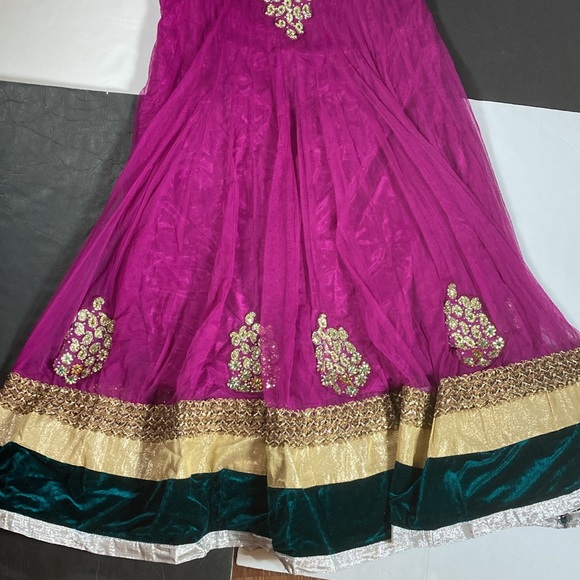 Anarkali Indian Dress, Gorgeous! Lavish! - Picture 7 of 8